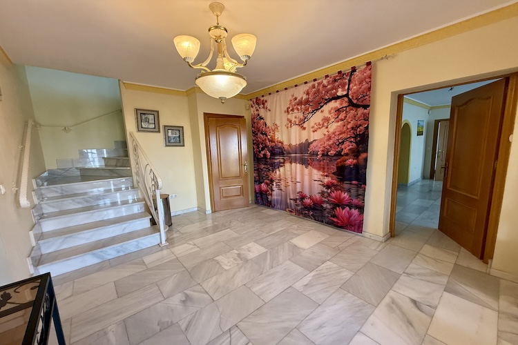 The entrance at Villa Panorama