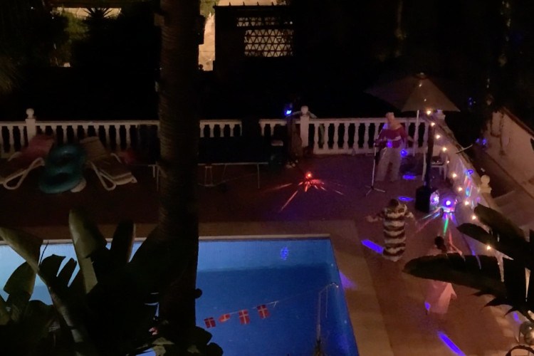 Jennifer's Pop-Rock singing session